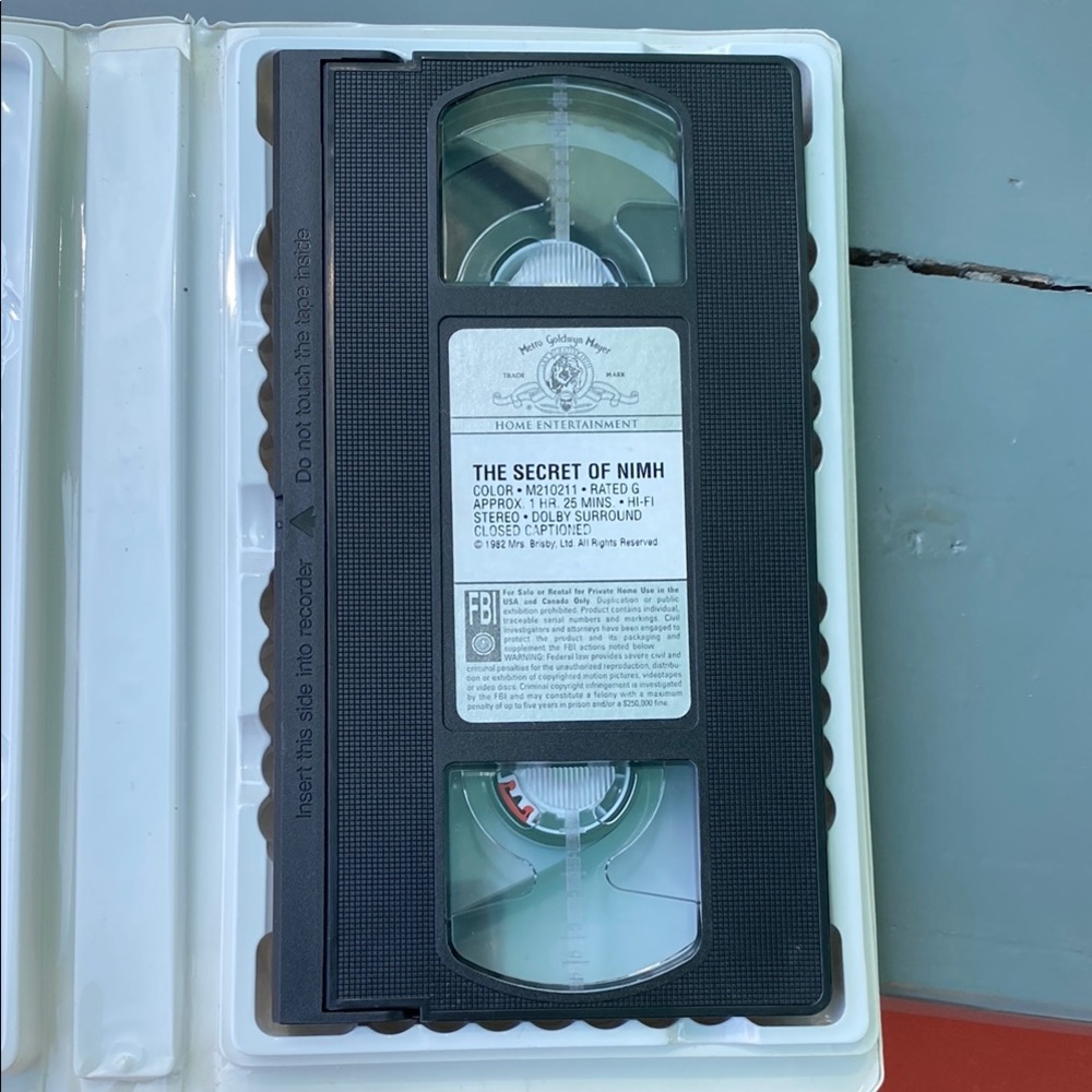 The Secret of NIMH VHS Tape - Picture 3 of 3
